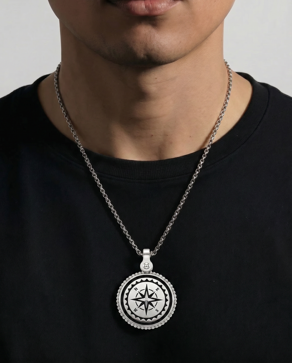 Link N Lock® Classic Compass Pendant