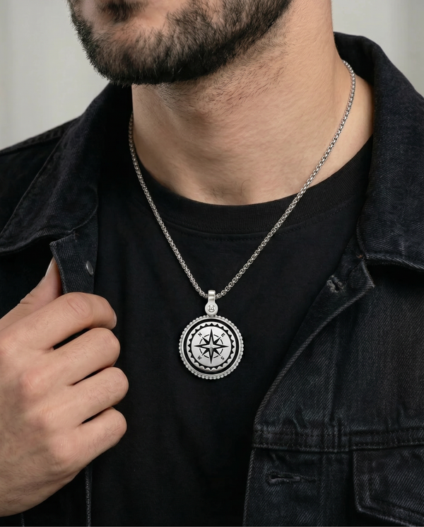 Link N Lock® Classic Compass Pendant