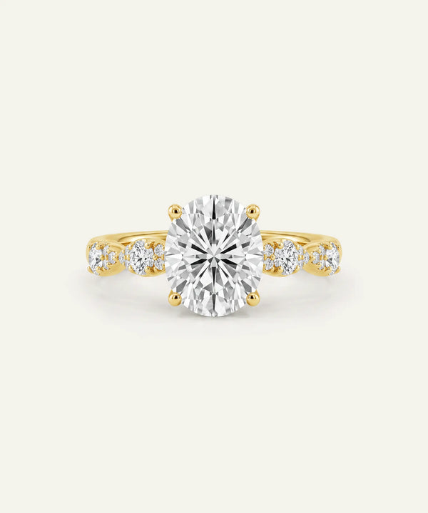 Novello Lab-grown Diamond Oval Engagement Ring