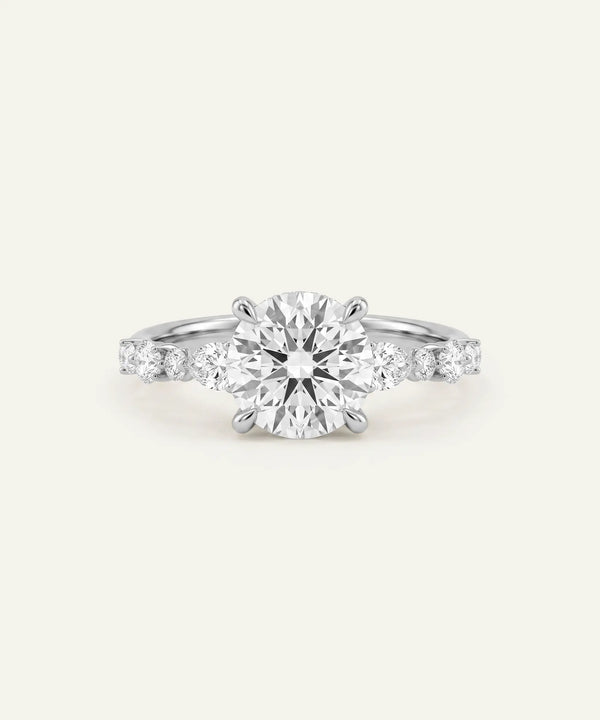Novello Lab-grown Diamond Round Engagement Ring