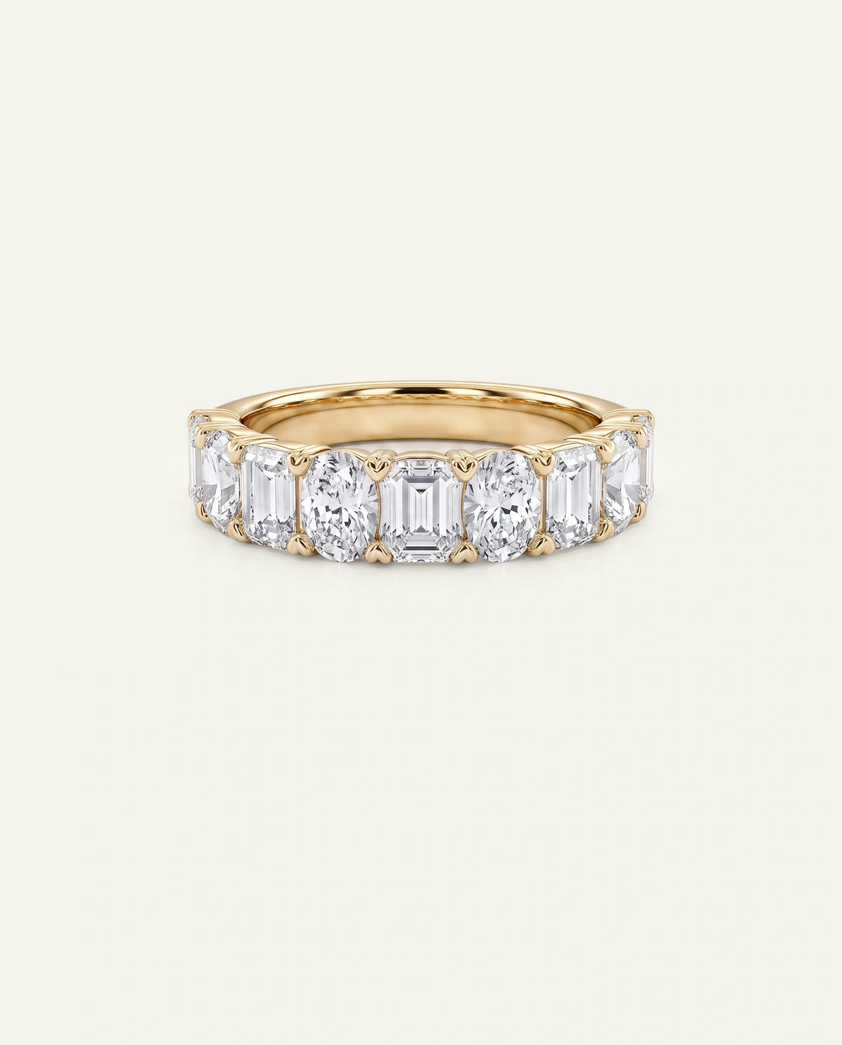 Novello Lab-grown Diamond Oval & Emerald Band