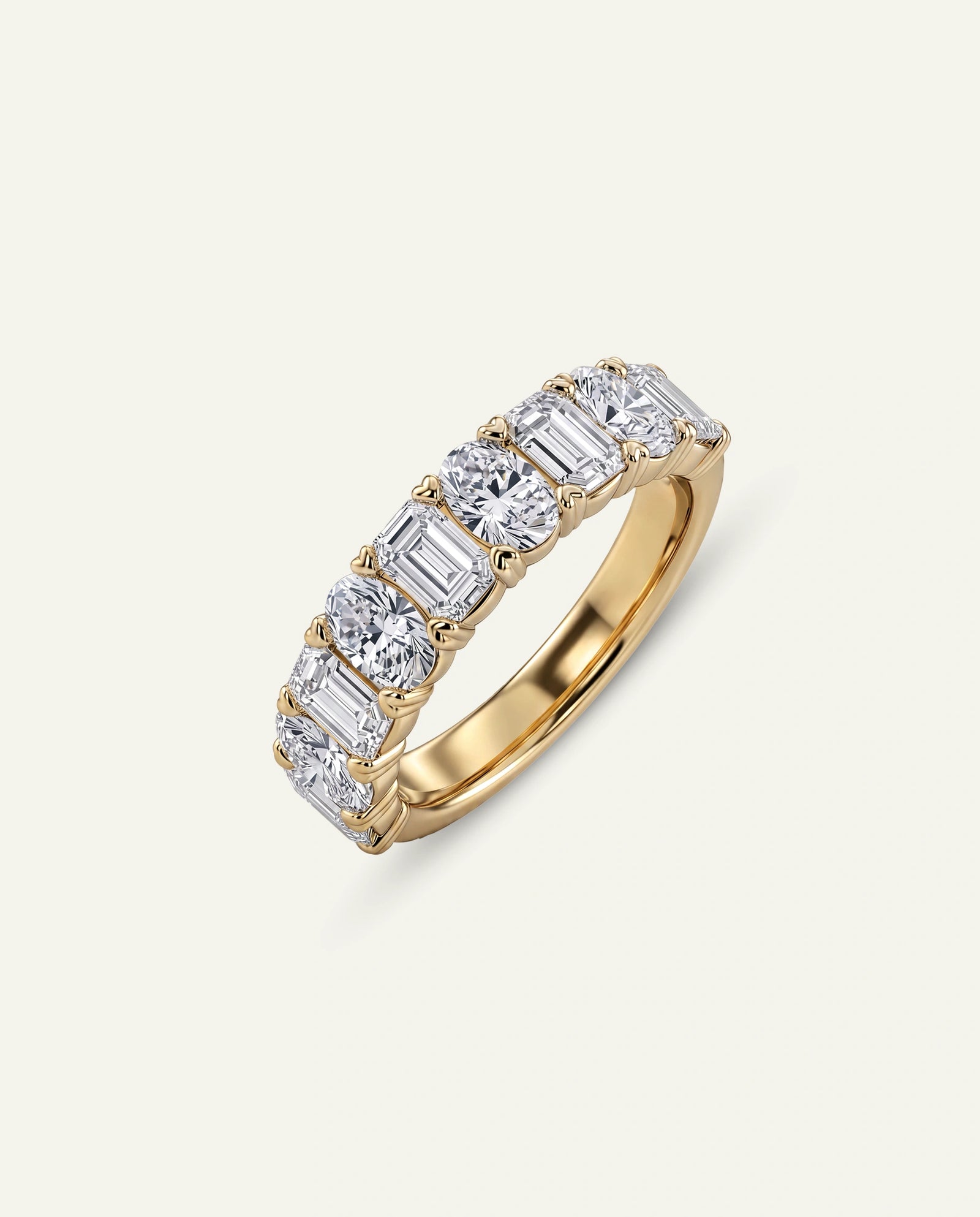 Novello Lab-grown Diamond Oval & Emerald Band