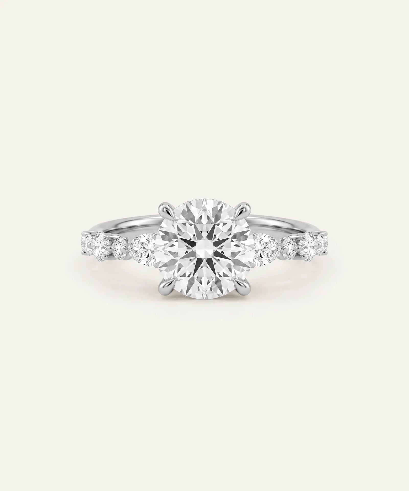 Novello Lab-grown Diamond Round Engagement Ring