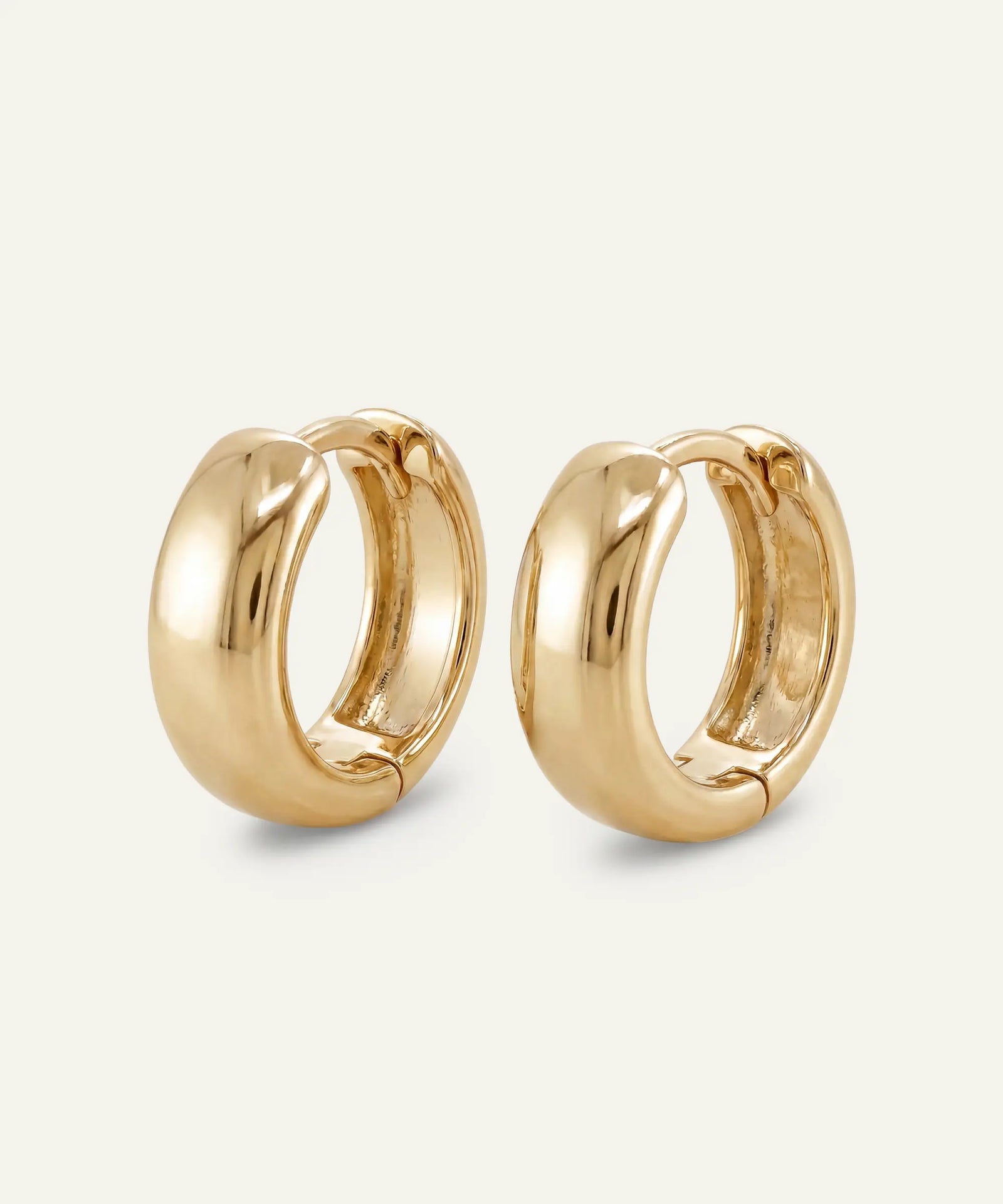 Oroventi Rounded Huggie Hoops