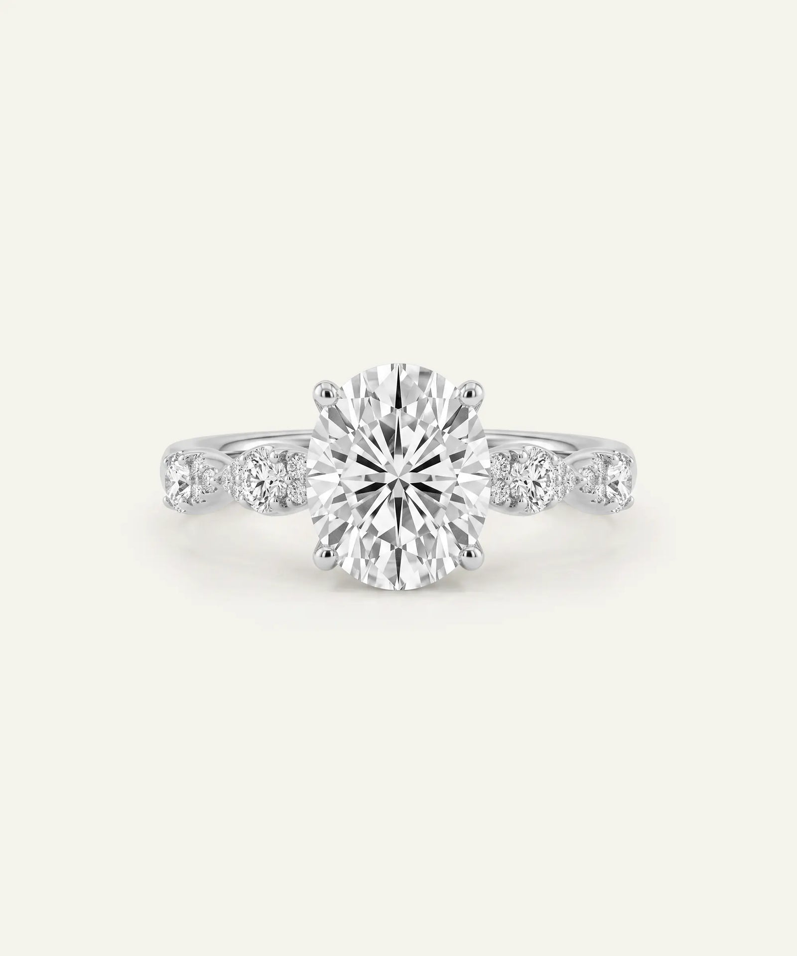Novello Lab-grown Diamond Oval Engagement Ring