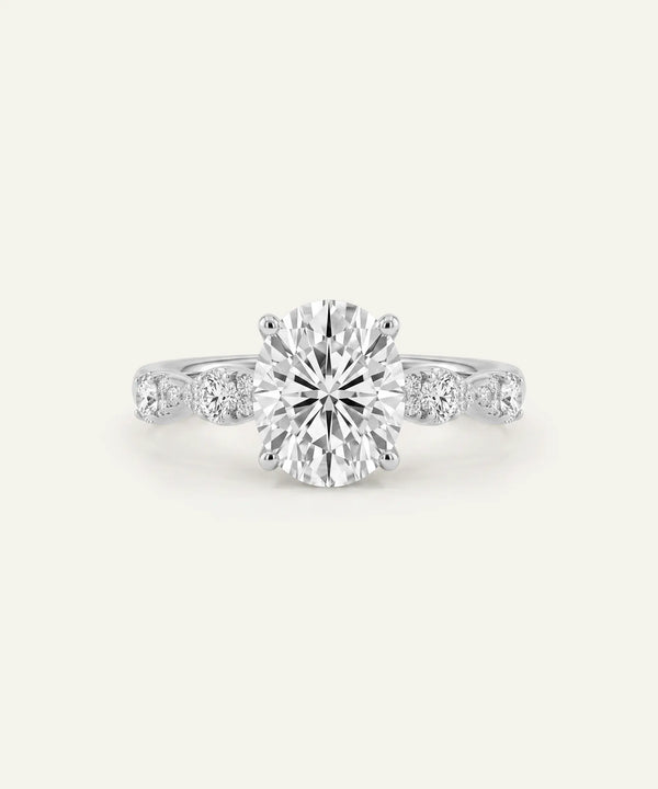 Novello Lab-grown Diamond Oval Engagement Ring