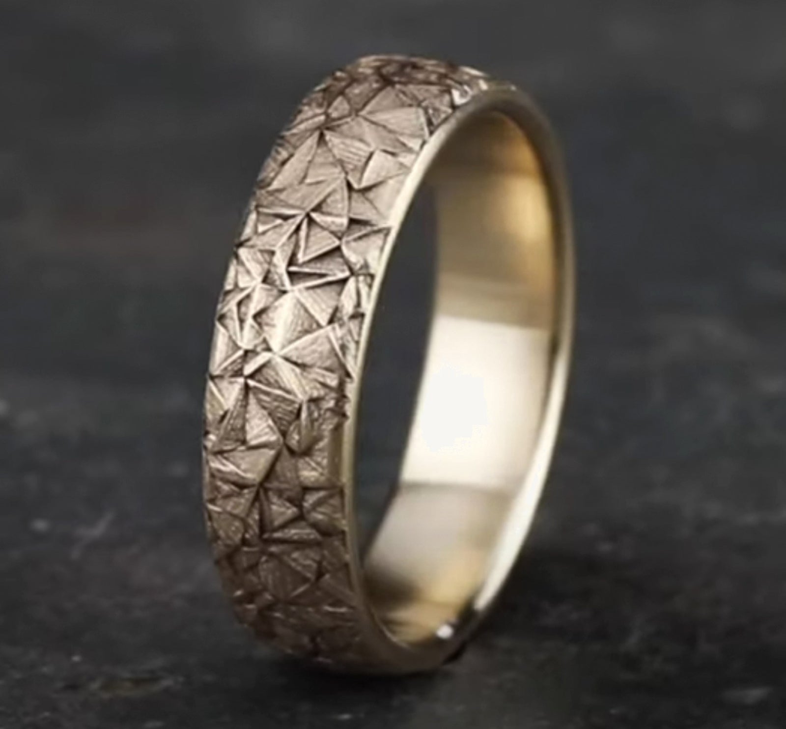 benchmark:ring_EUCF846579314KY_4